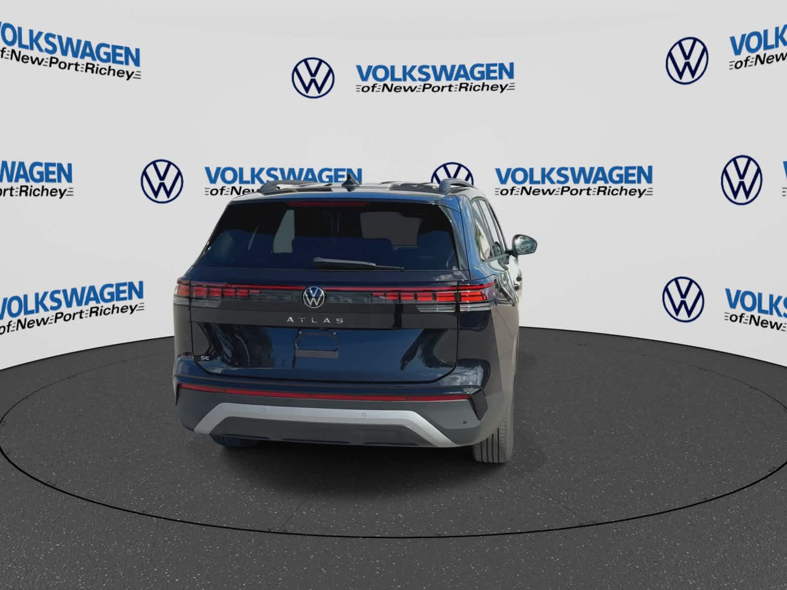 2027 Volkswagen Atlas 2.0T SE