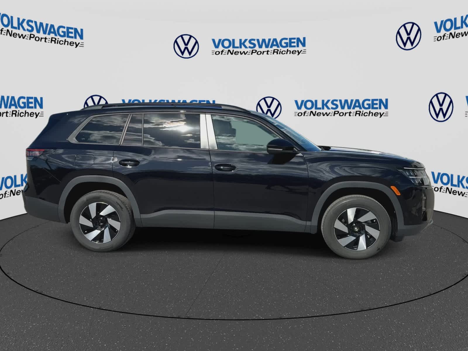 2027 Volkswagen Atlas 2.0T SE