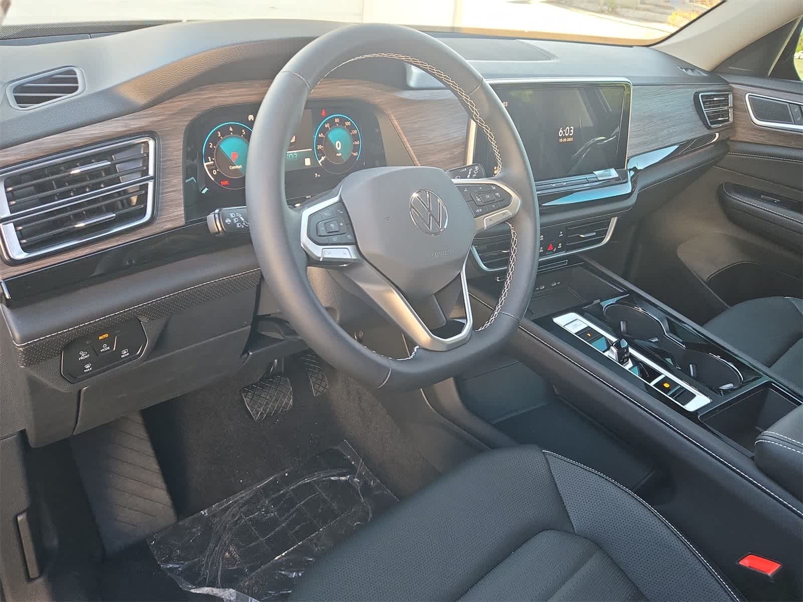 2026 Volkswagen Atlas 2.0T SEL