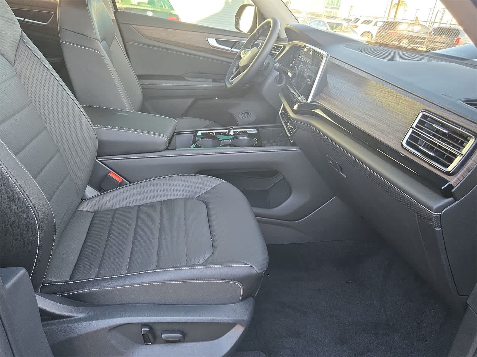 2026 Volkswagen Atlas 2.0T SEL