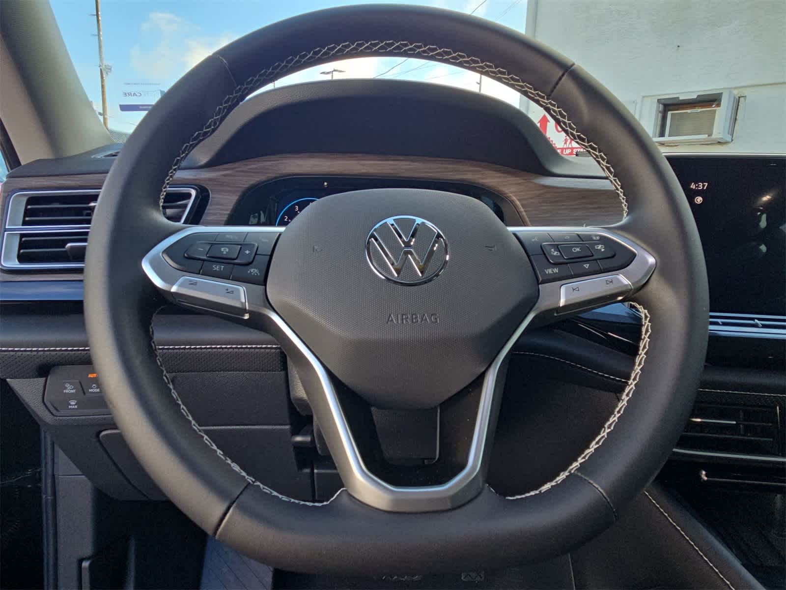2026 Volkswagen Atlas 2.0T SEL