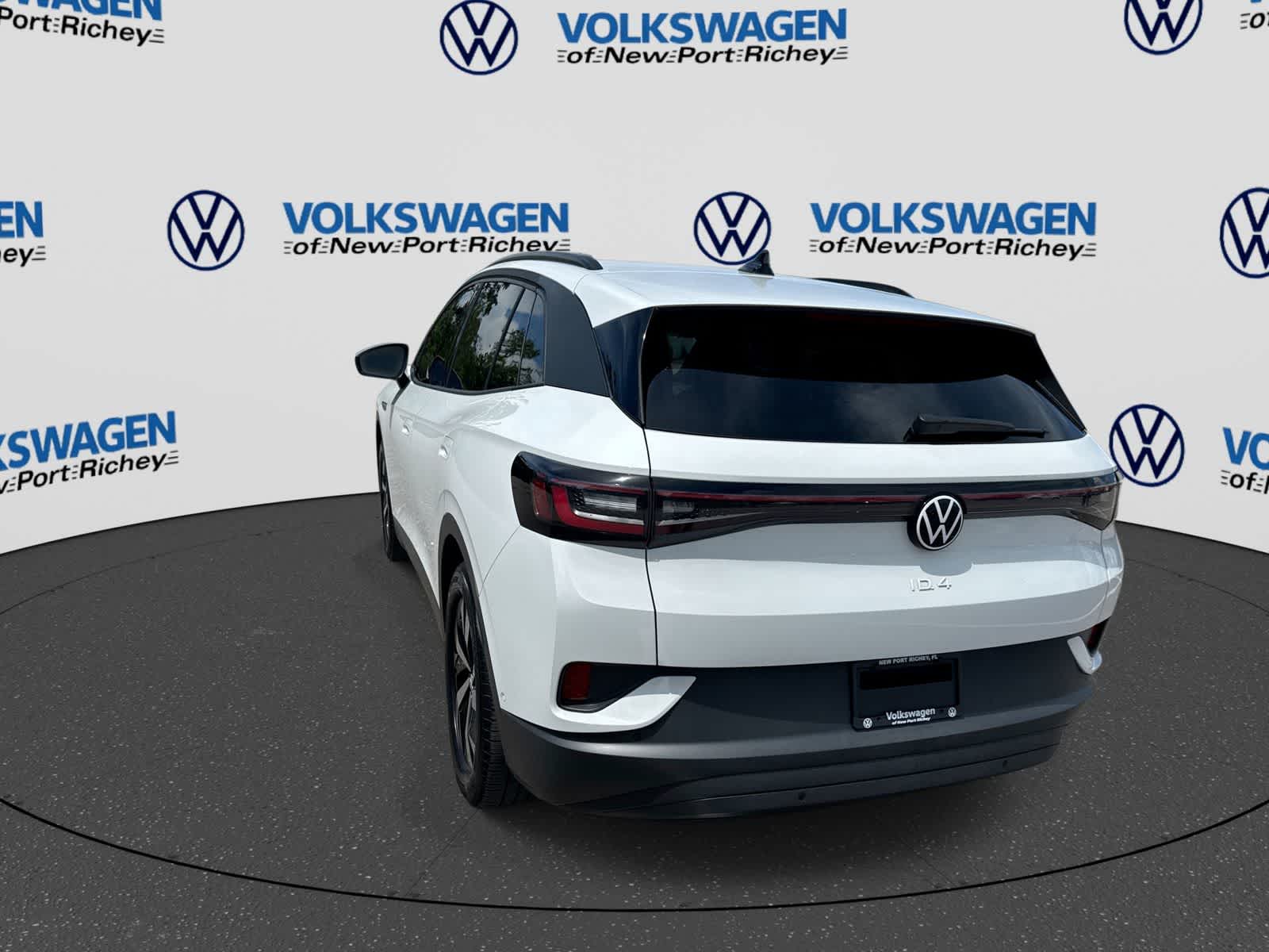 2023 Volkswagen ID.4 Pro
