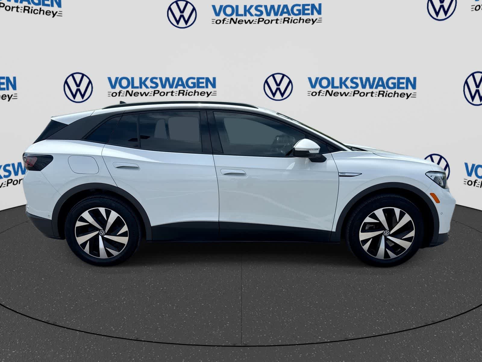 2023 Volkswagen ID.4 Pro