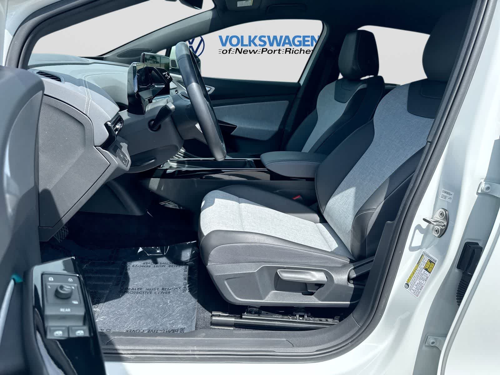 2023 Volkswagen ID.4 Pro