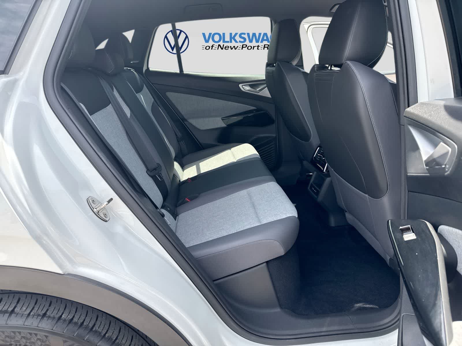 2023 Volkswagen ID.4 Pro