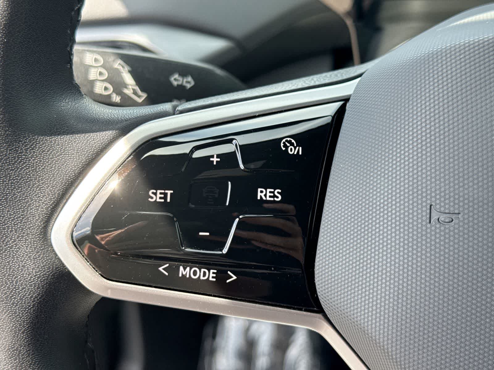 2023 Volkswagen ID.4 Pro