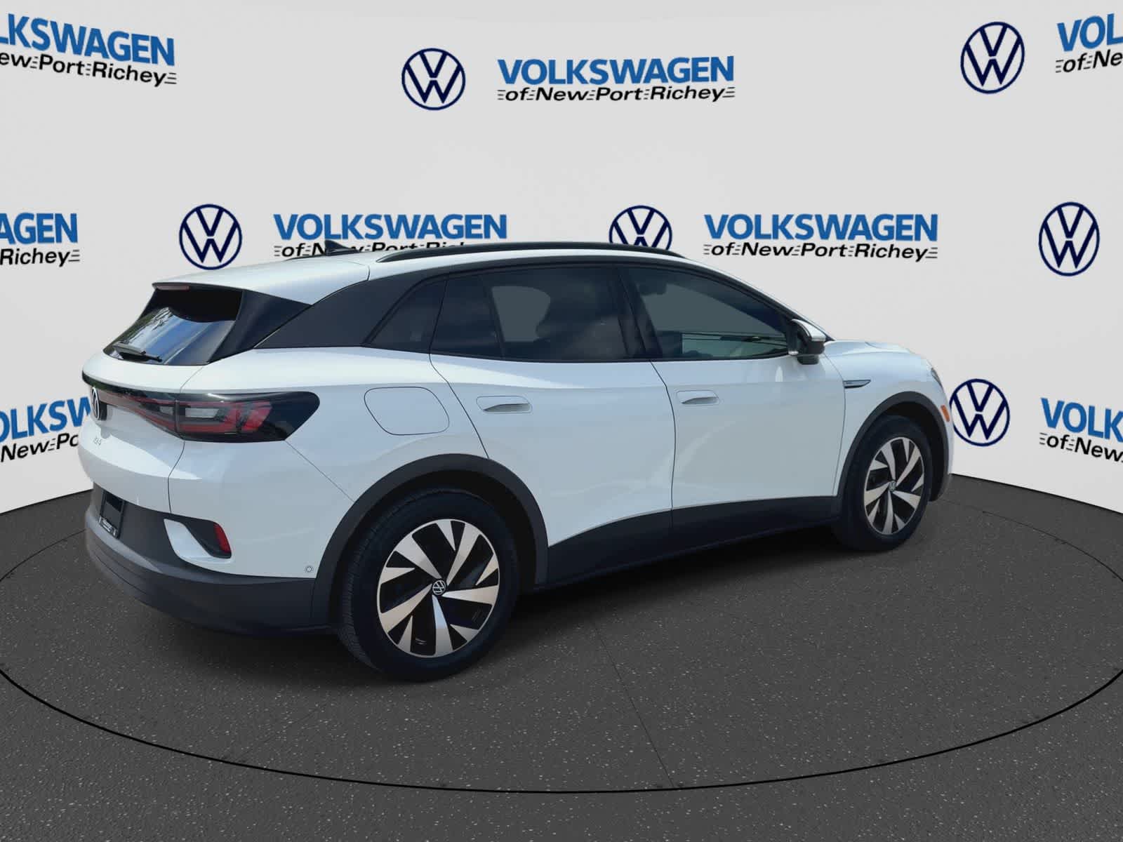 2023 Volkswagen ID.4 Pro