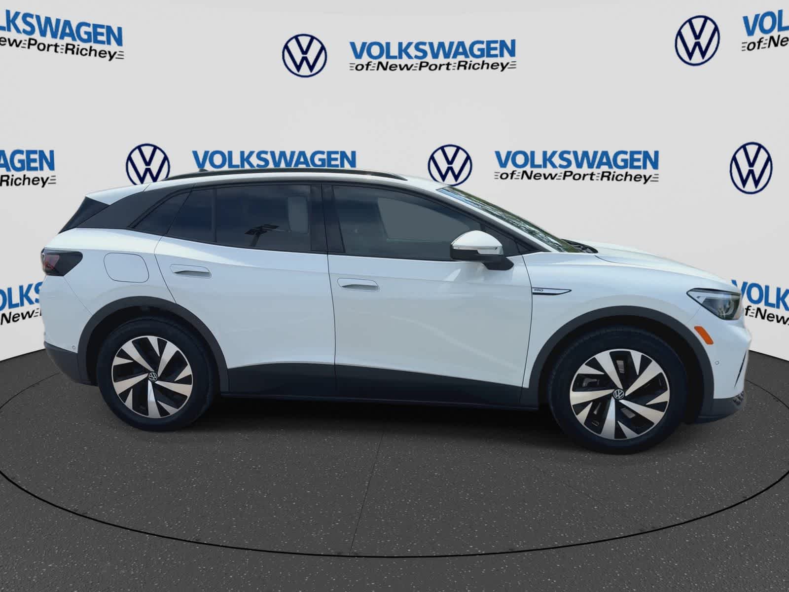 2023 Volkswagen ID.4 Pro