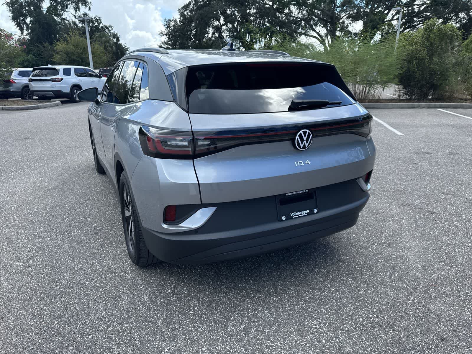 2023 Volkswagen ID.4 Pro