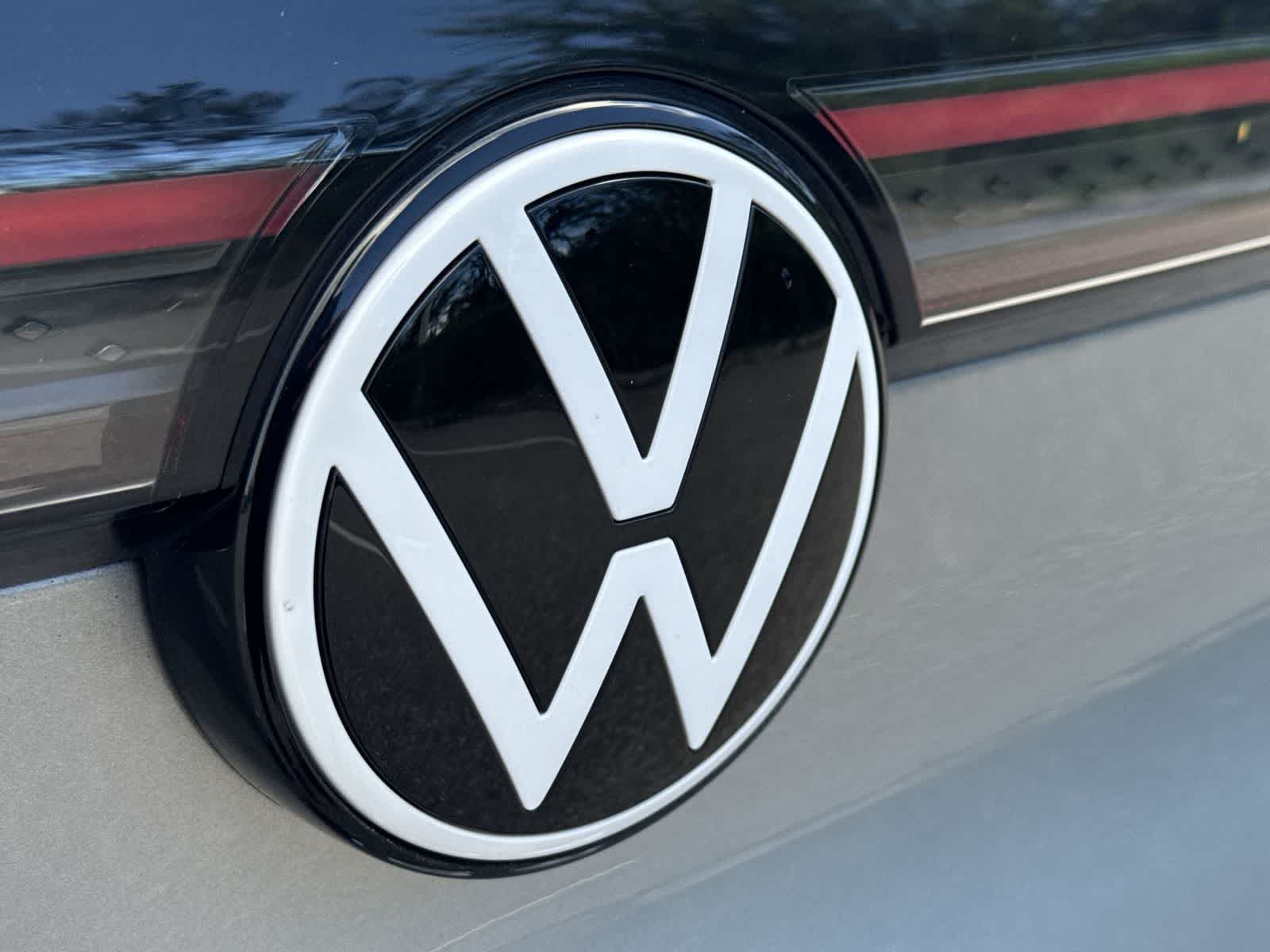 2023 Volkswagen ID.4 Pro