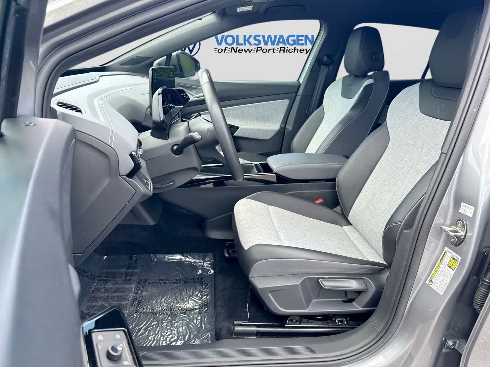 2023 Volkswagen ID.4 Pro