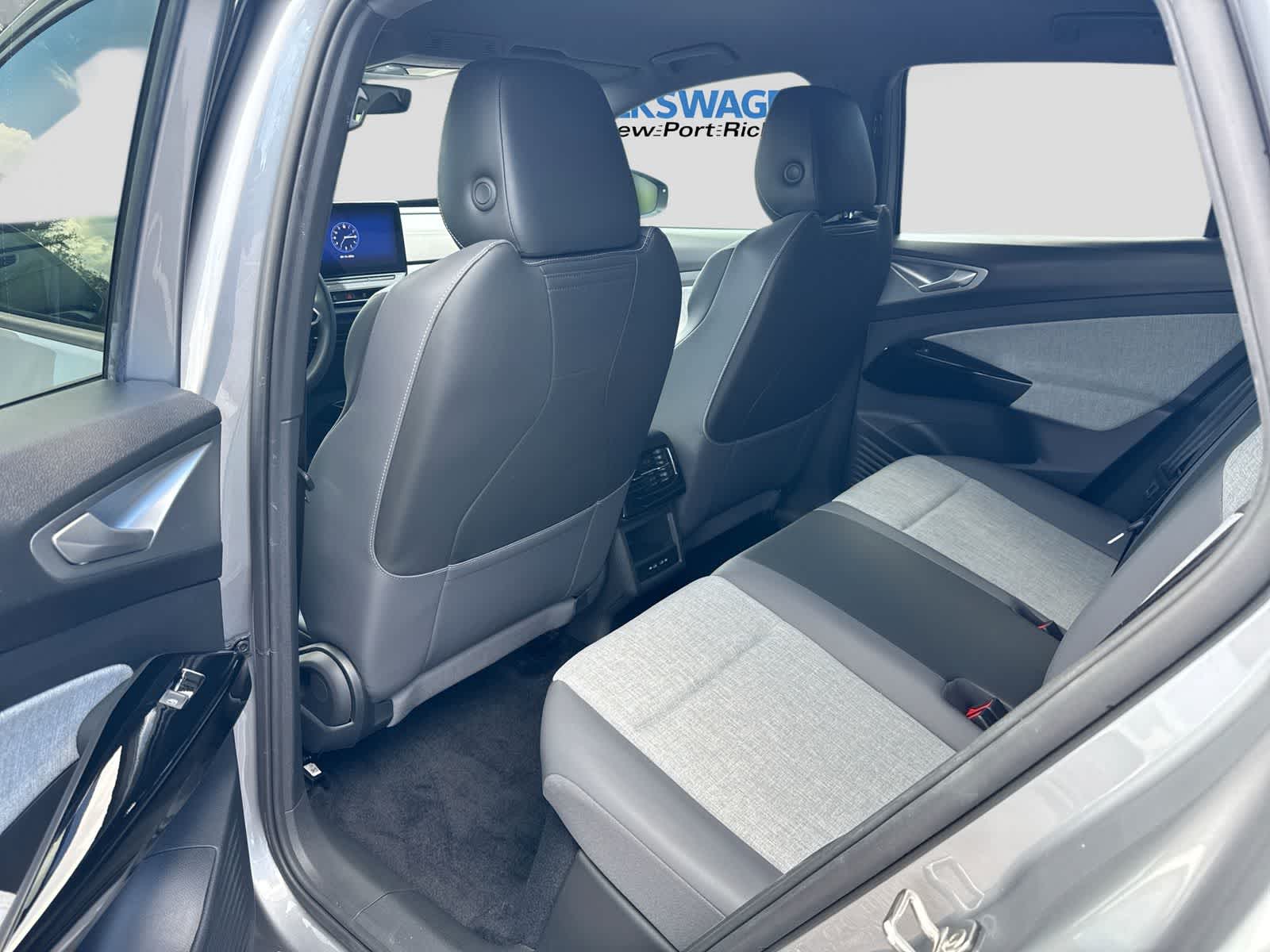 2023 Volkswagen ID.4 Pro