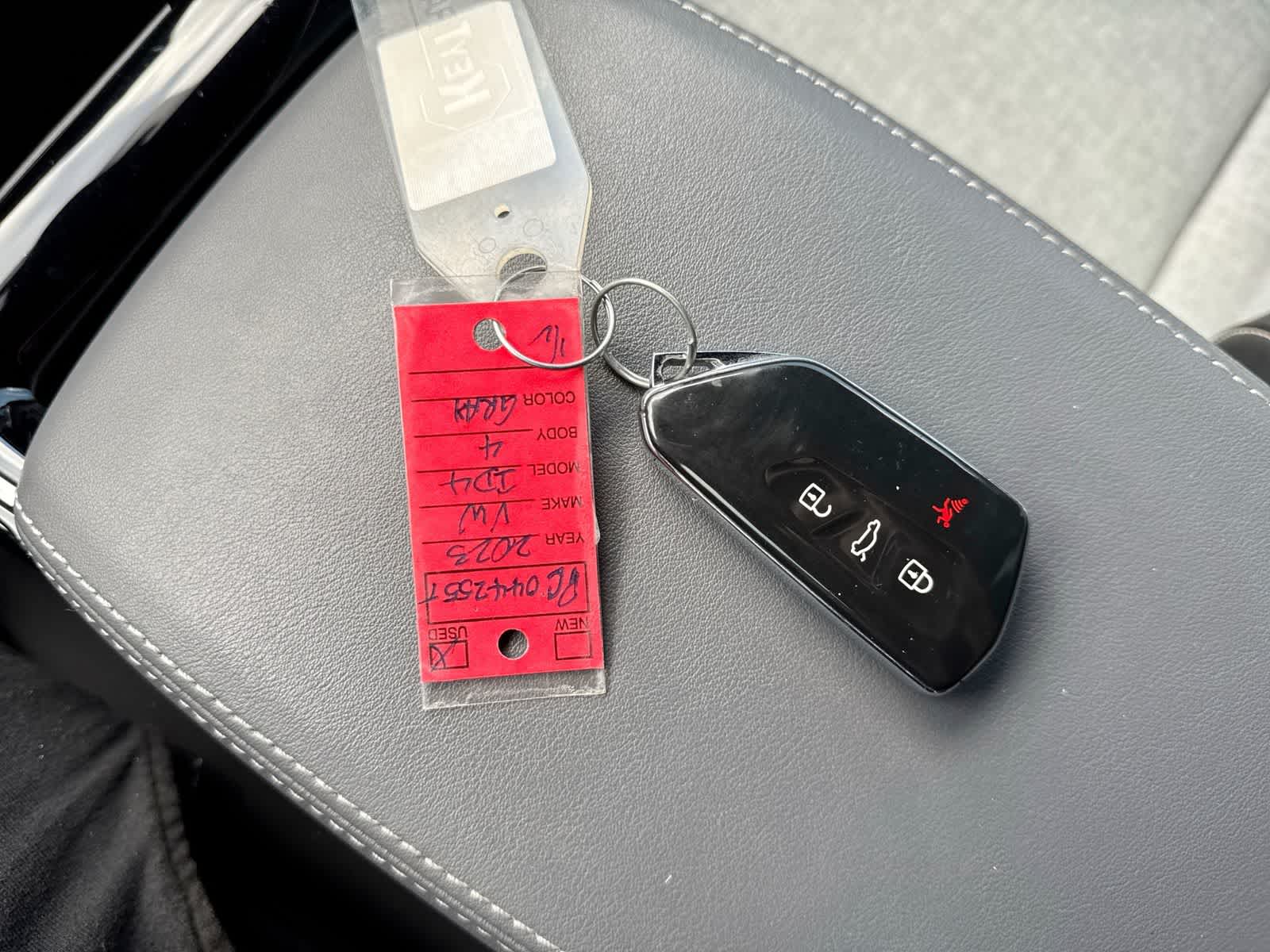 2023 Volkswagen ID.4 Pro