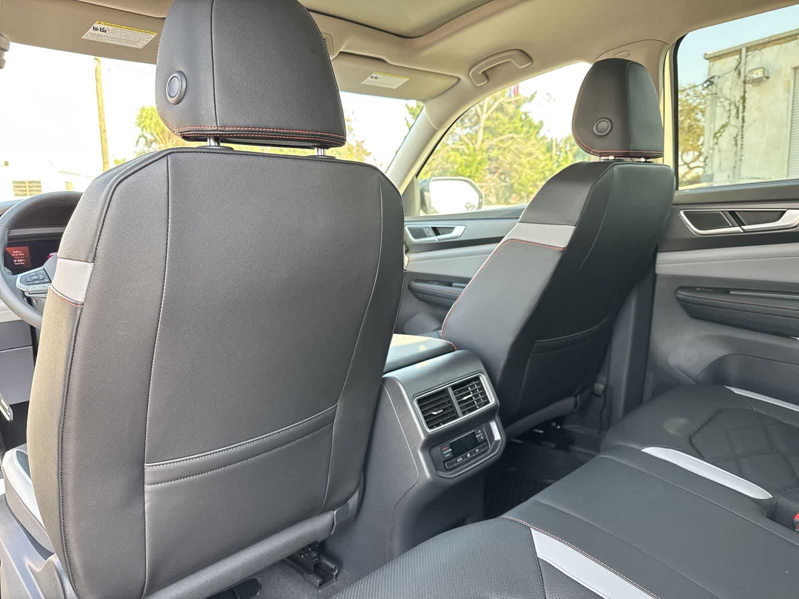 2026 Volkswagen Atlas 2.0T Peak Edition