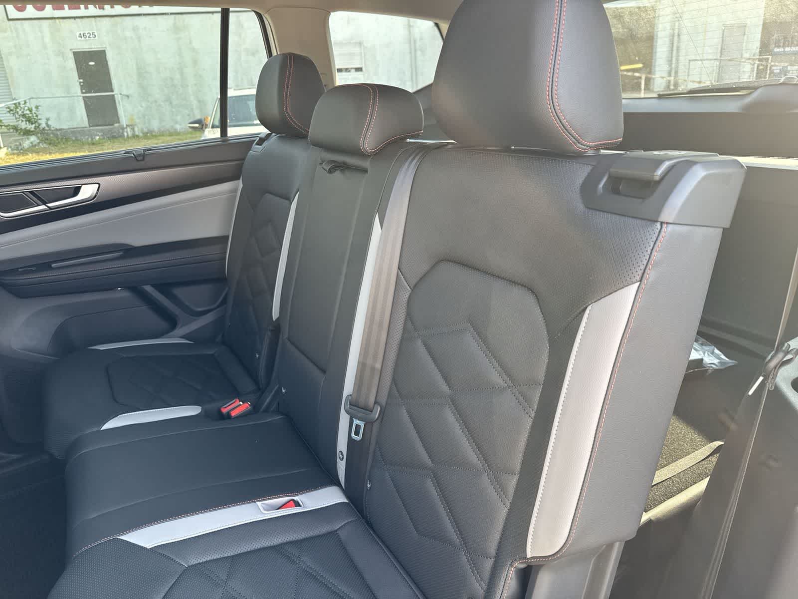 2026 Volkswagen Atlas 2.0T Peak Edition