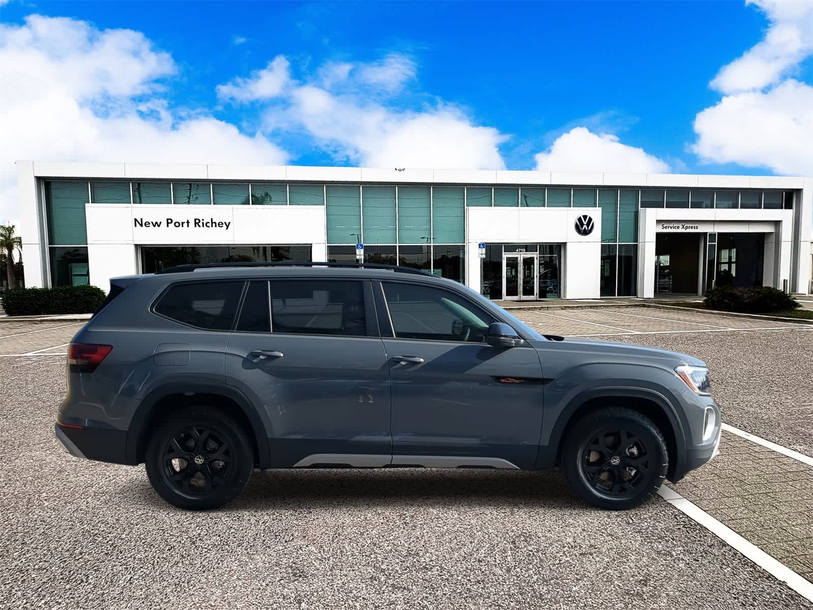 2025 Volkswagen Atlas 2.0T Peak Edition