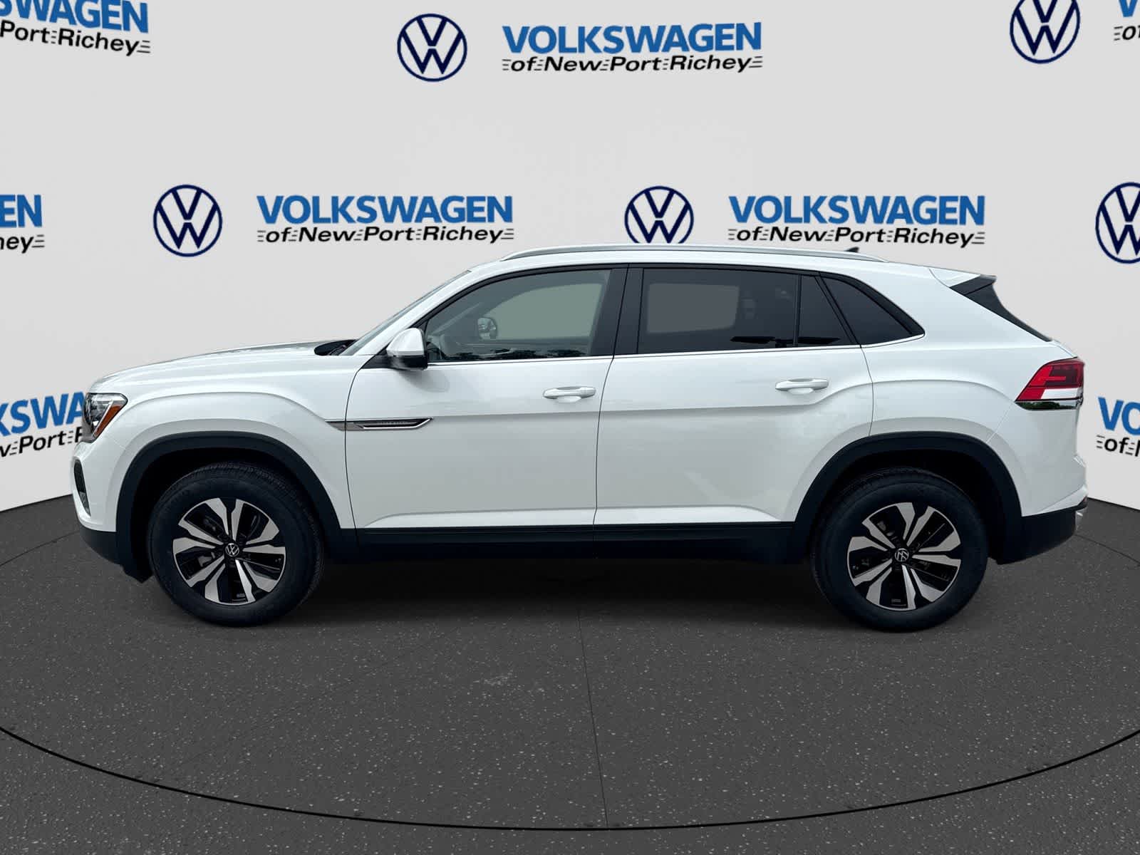 2026 Volkswagen Atlas Cross Sport 2.0T SE