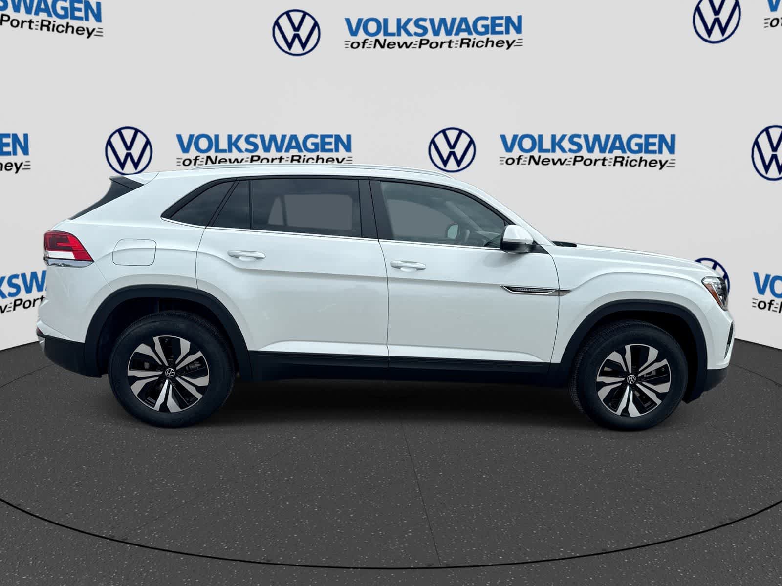 2026 Volkswagen Atlas Cross Sport 2.0T SE
