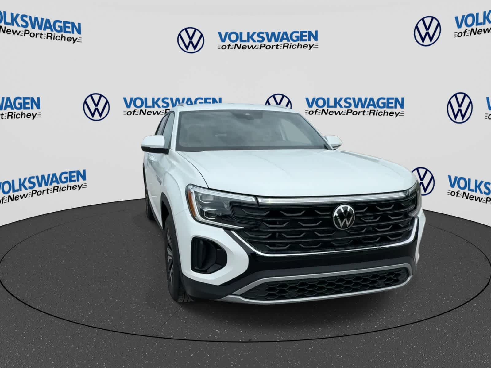 2026 Volkswagen Atlas Cross Sport 2.0T SE