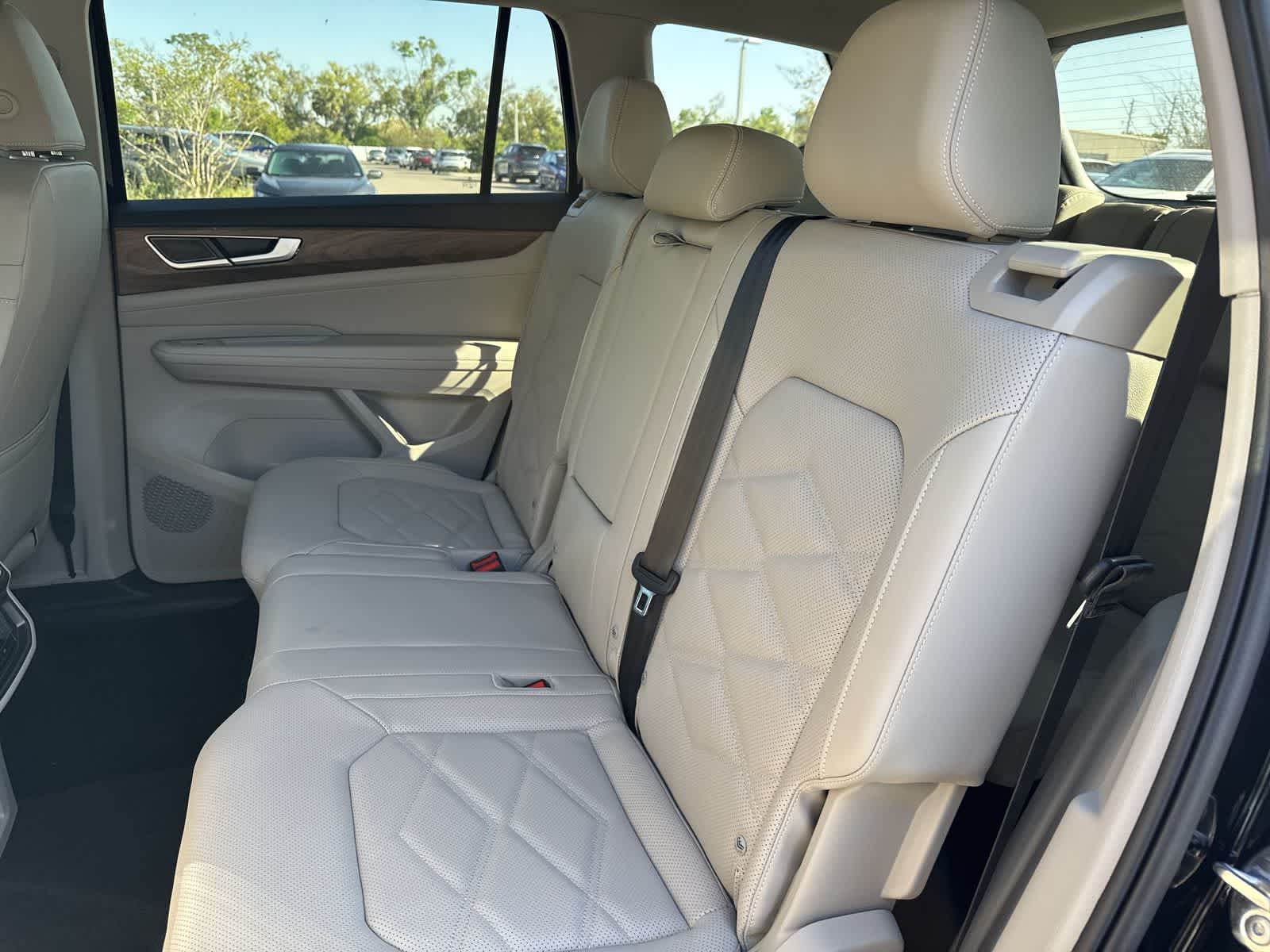 2026 Volkswagen Atlas 2.0T SE