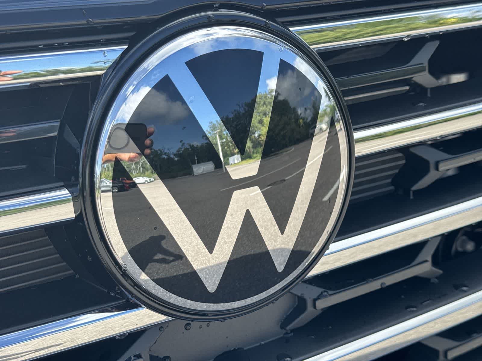 2026 Volkswagen Atlas 2.0T SE