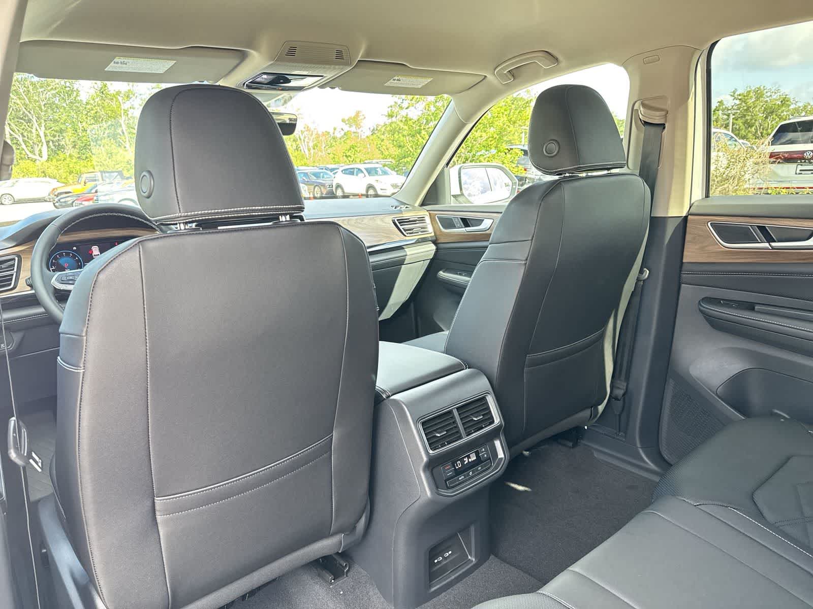 2026 Volkswagen Atlas 2.0T SE