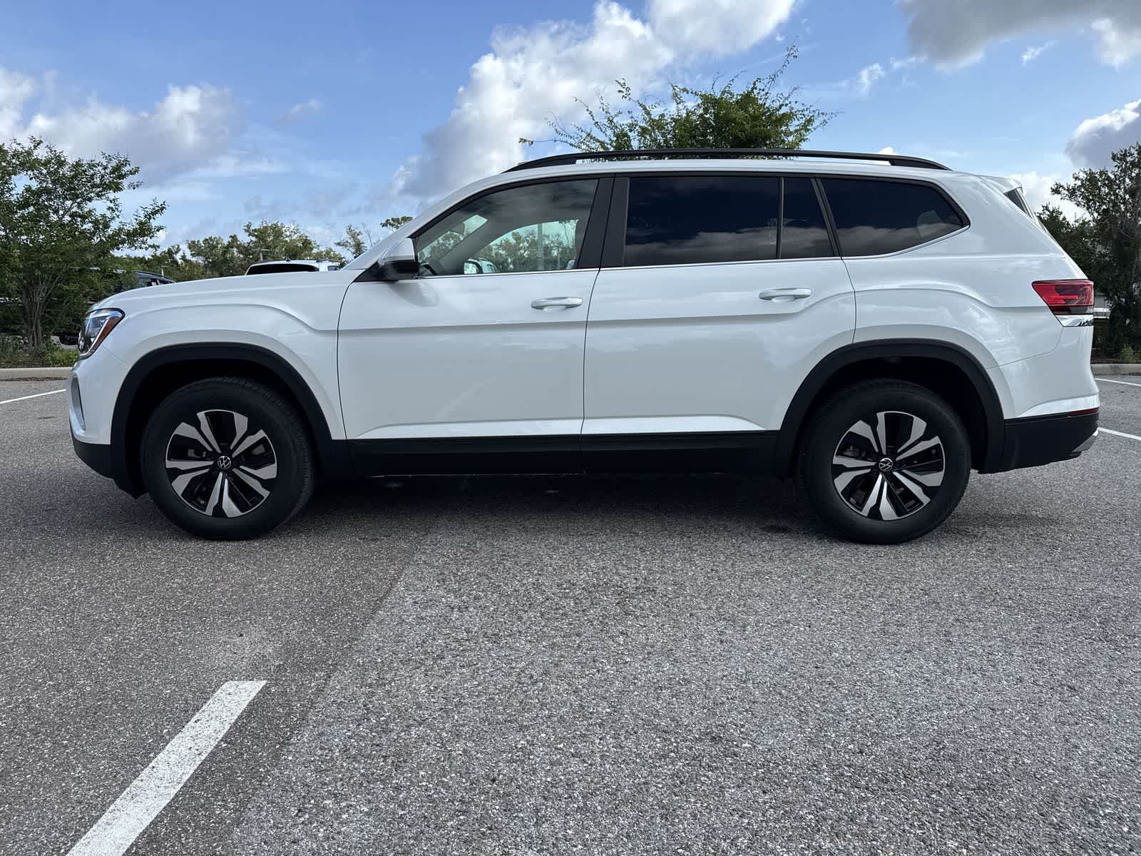 2026 Volkswagen Atlas 2.0T SE