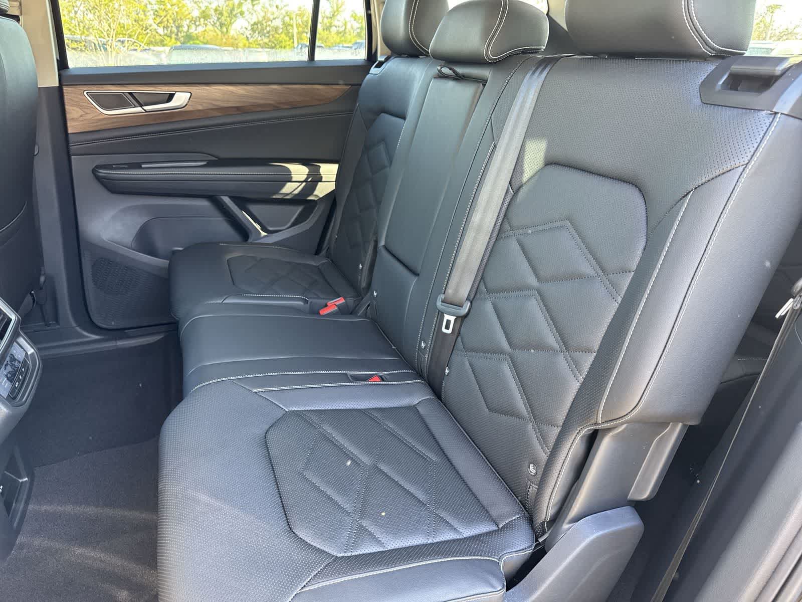 2026 Volkswagen Atlas 2.0T SE