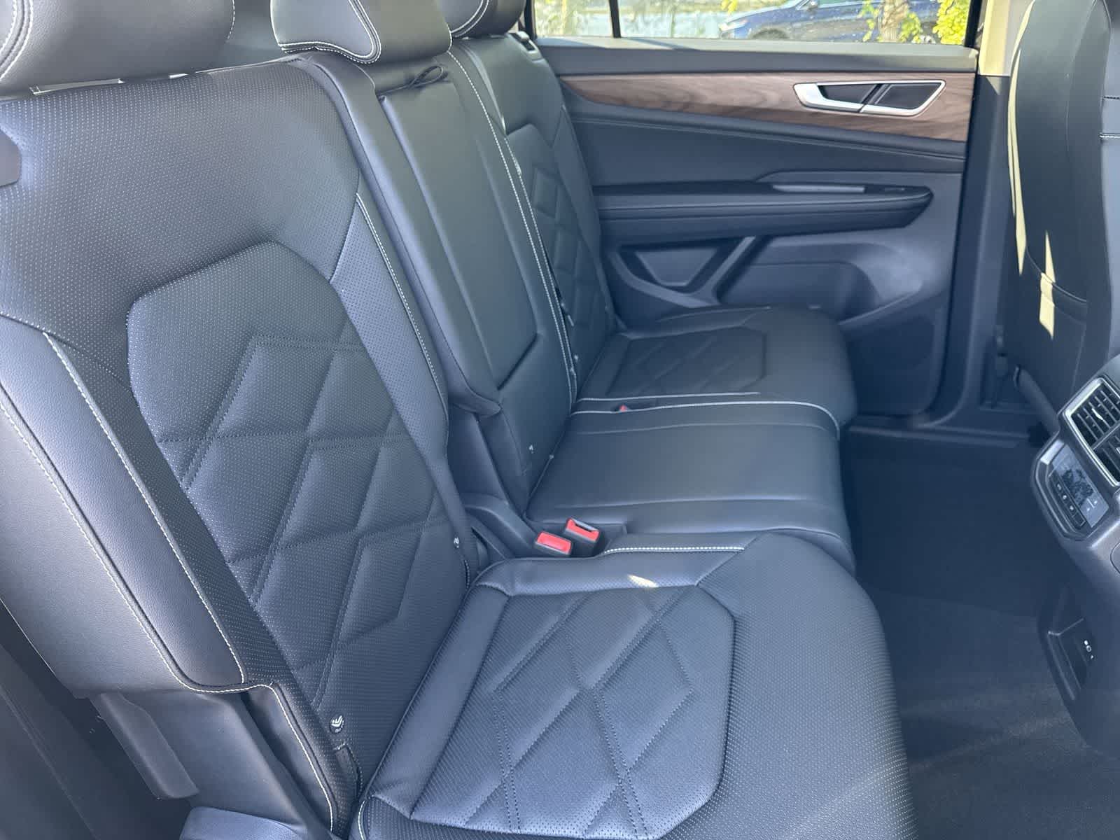 2026 Volkswagen Atlas 2.0T SE