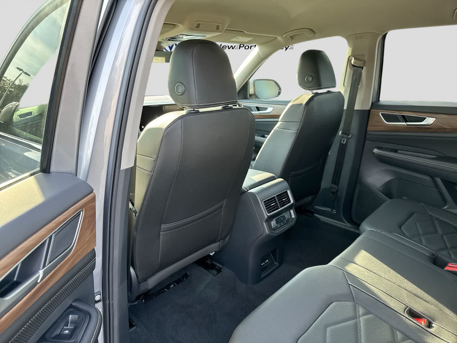 2026 Volkswagen Atlas 2.0T SE