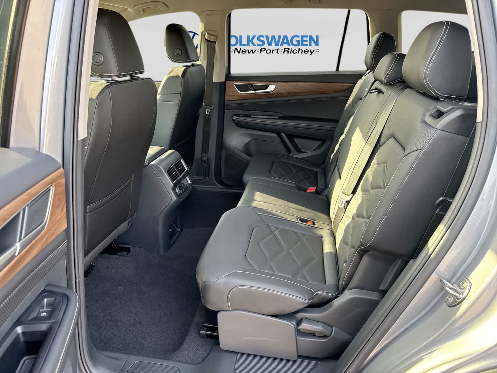 2026 Volkswagen Atlas 2.0T SE