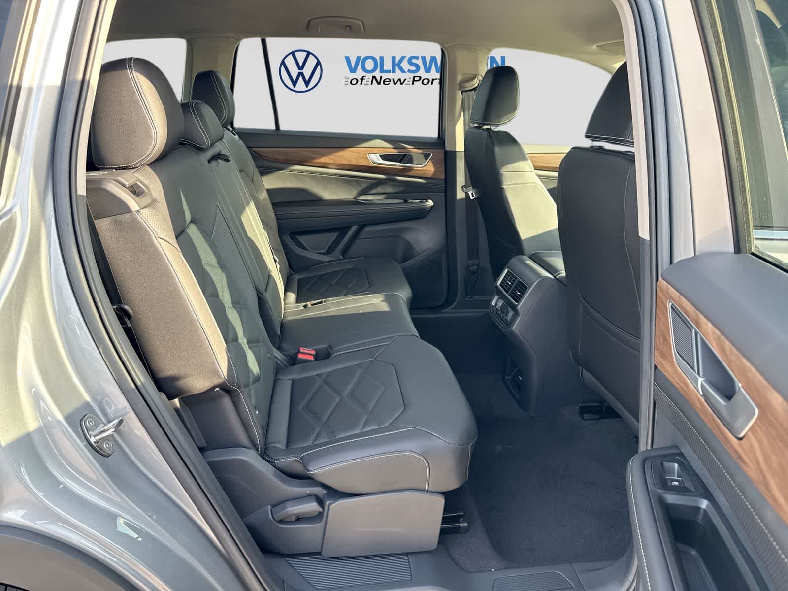 2026 Volkswagen Atlas 2.0T SE