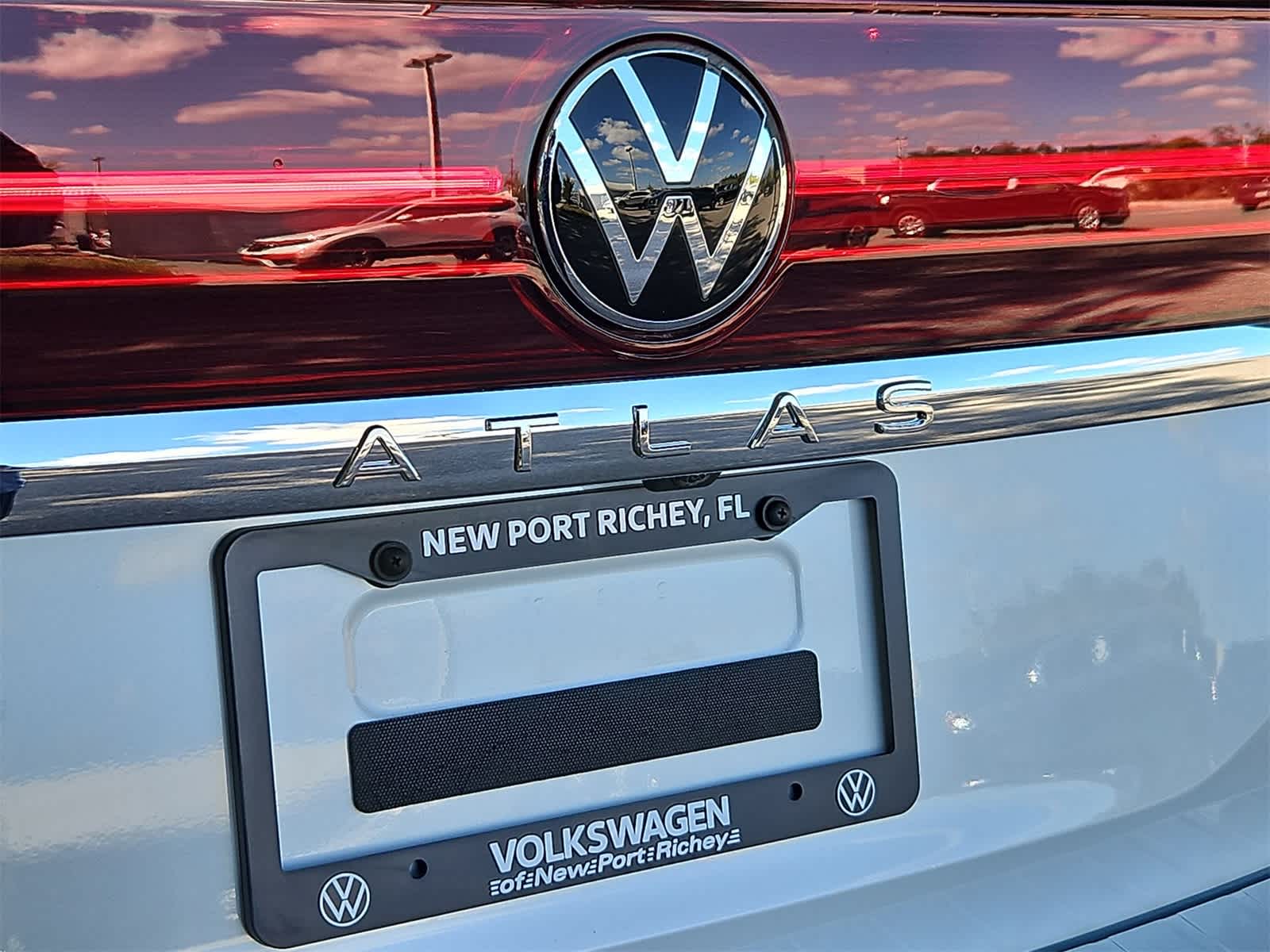 2026 Volkswagen Atlas 2.0T SE