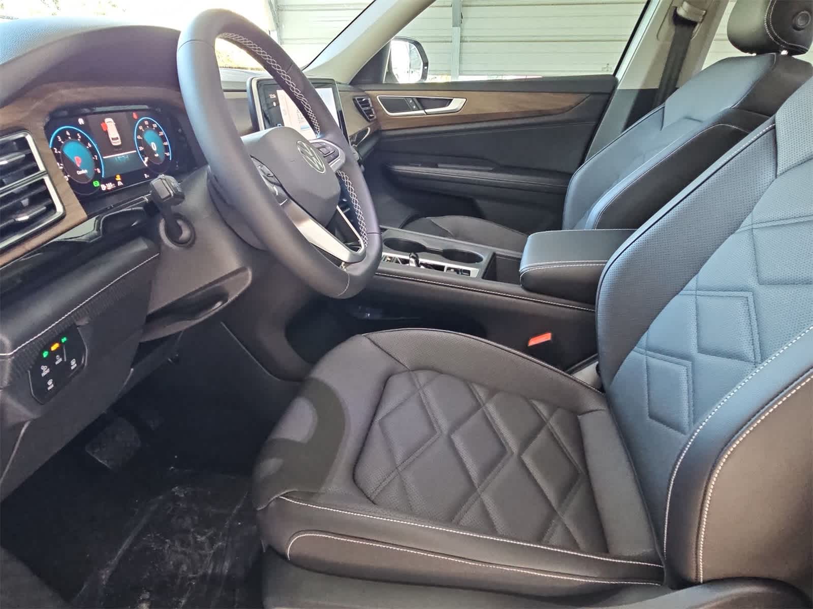 2026 Volkswagen Atlas 2.0T SE