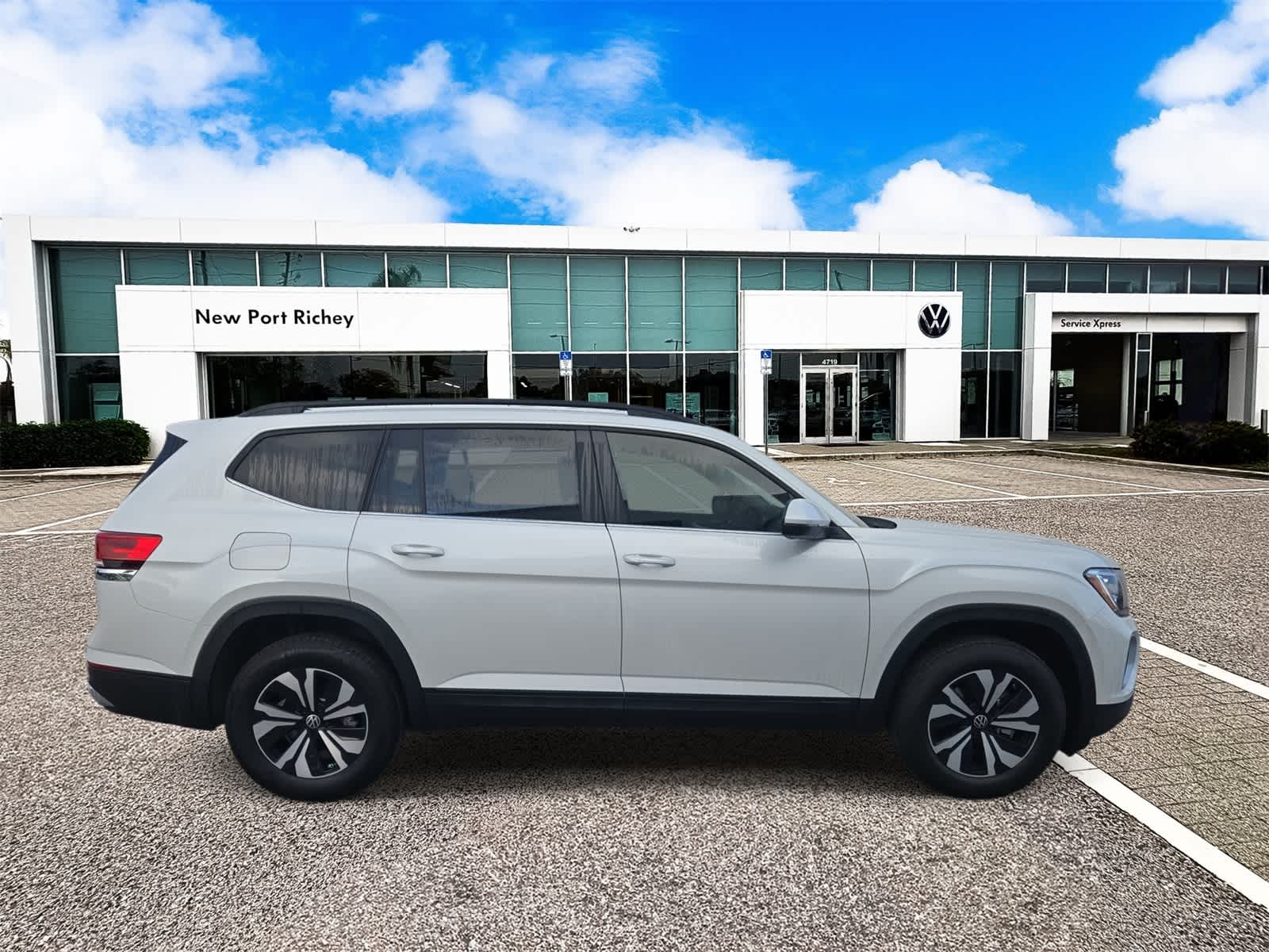 2026 Volkswagen Atlas 2.0T SE