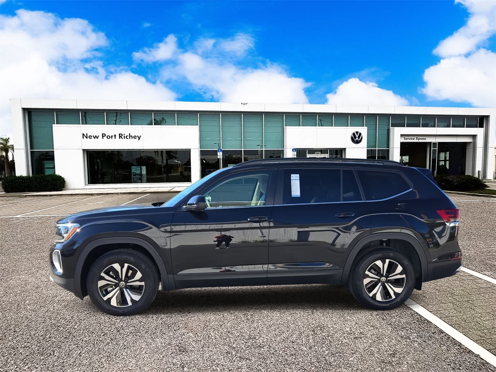2026 Volkswagen Atlas 2.0T SE