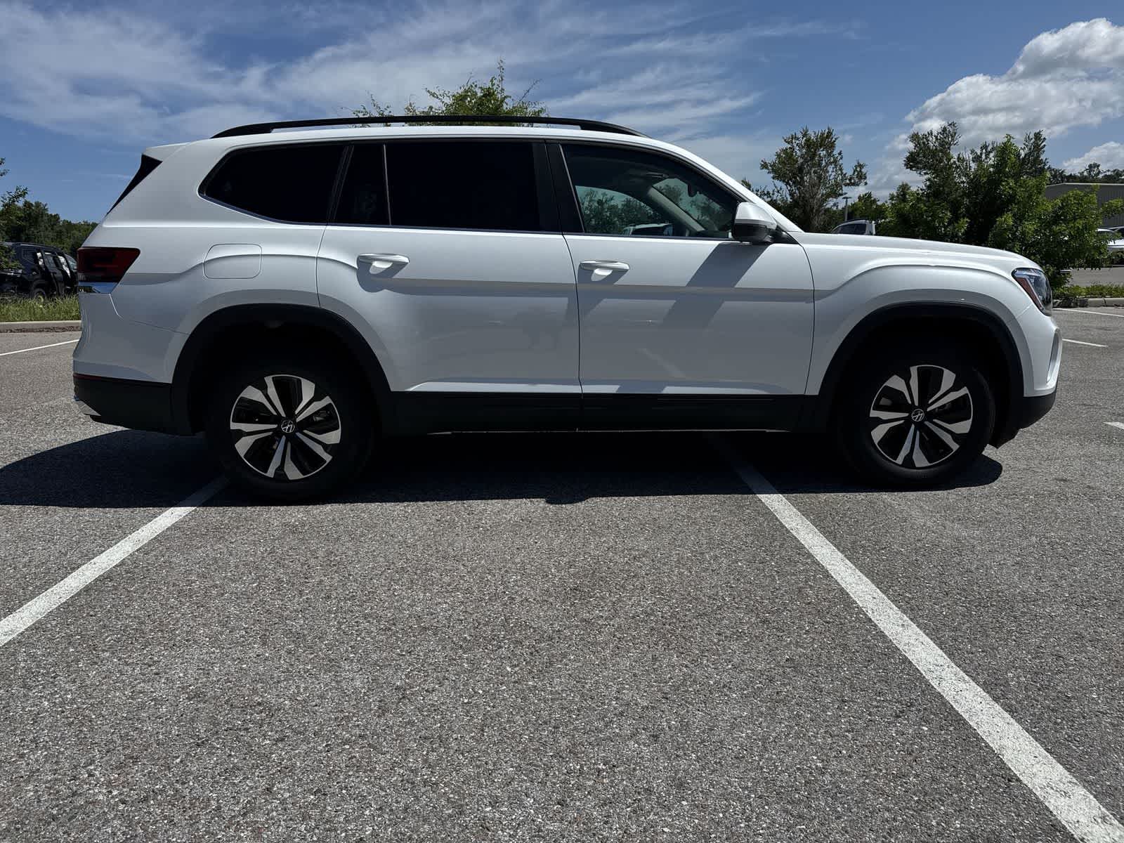 2026 Volkswagen Atlas 2.0T SE