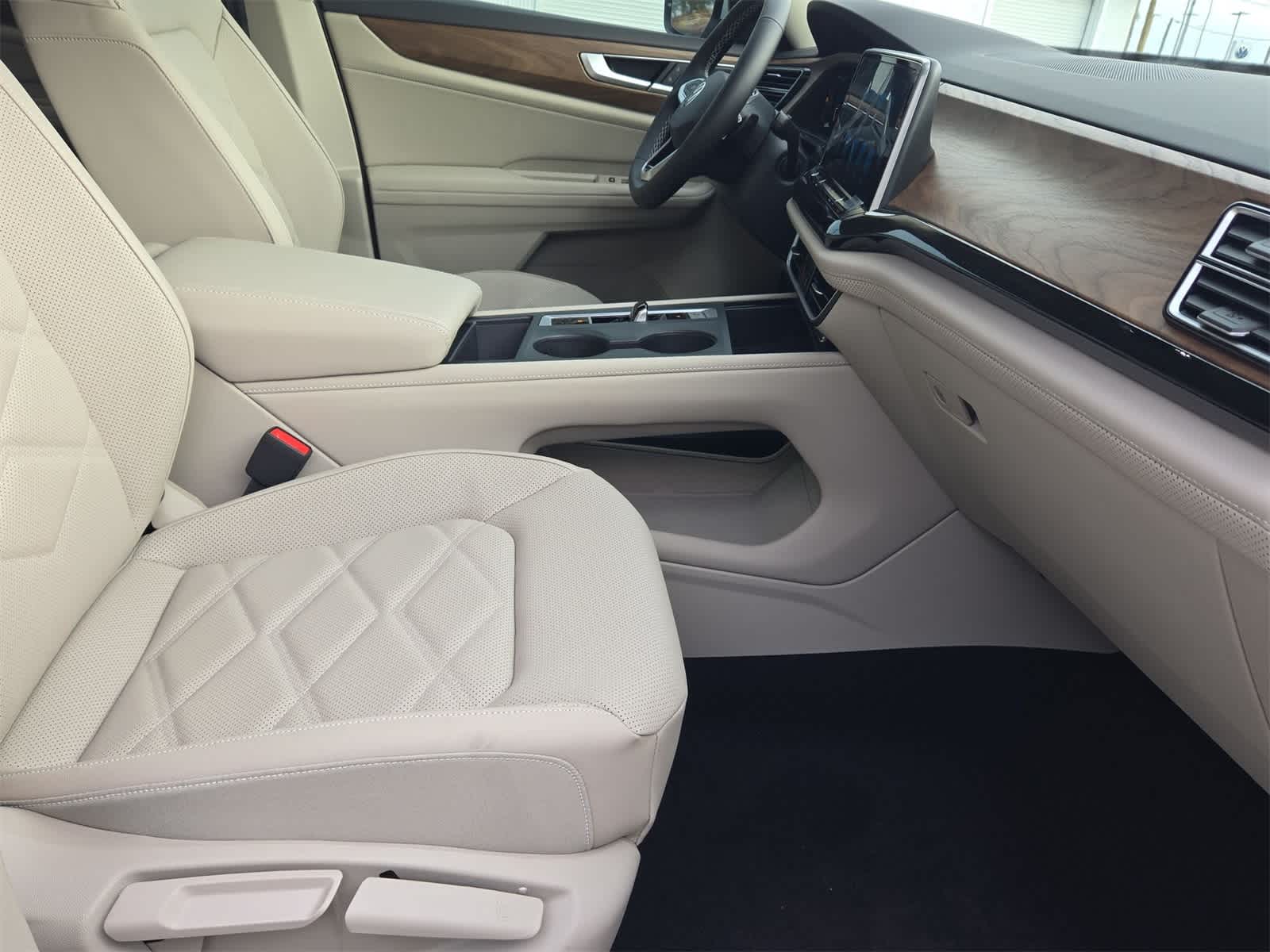 2026 Volkswagen Atlas 2.0T SE