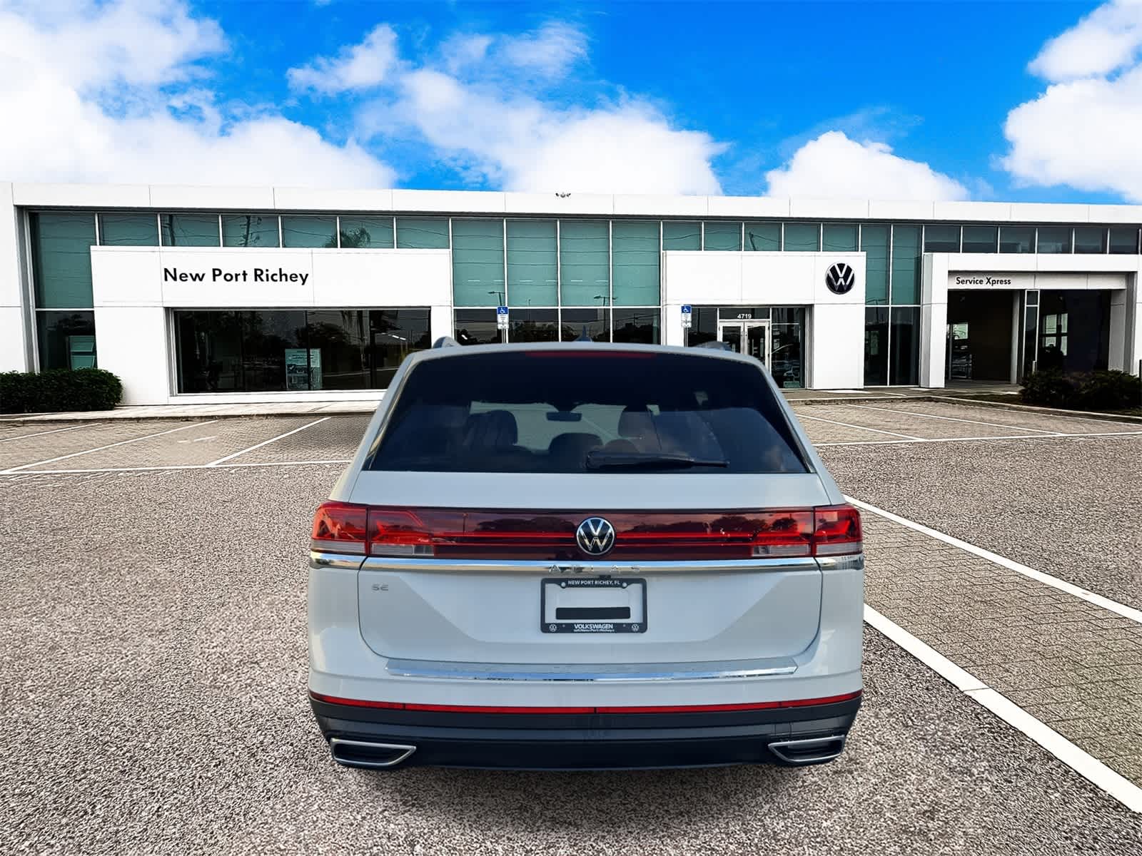 2026 Volkswagen Atlas 2.0T SE