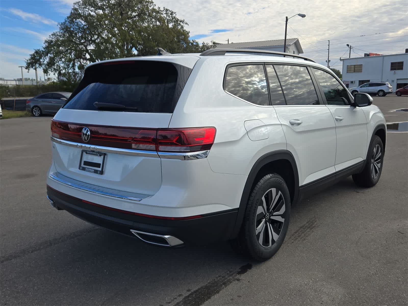 2026 Volkswagen Atlas 2.0T SE