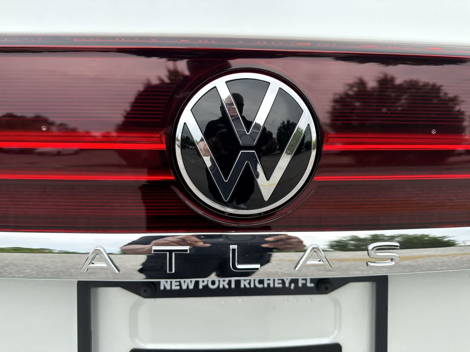 2026 Volkswagen Atlas 2.0T SE