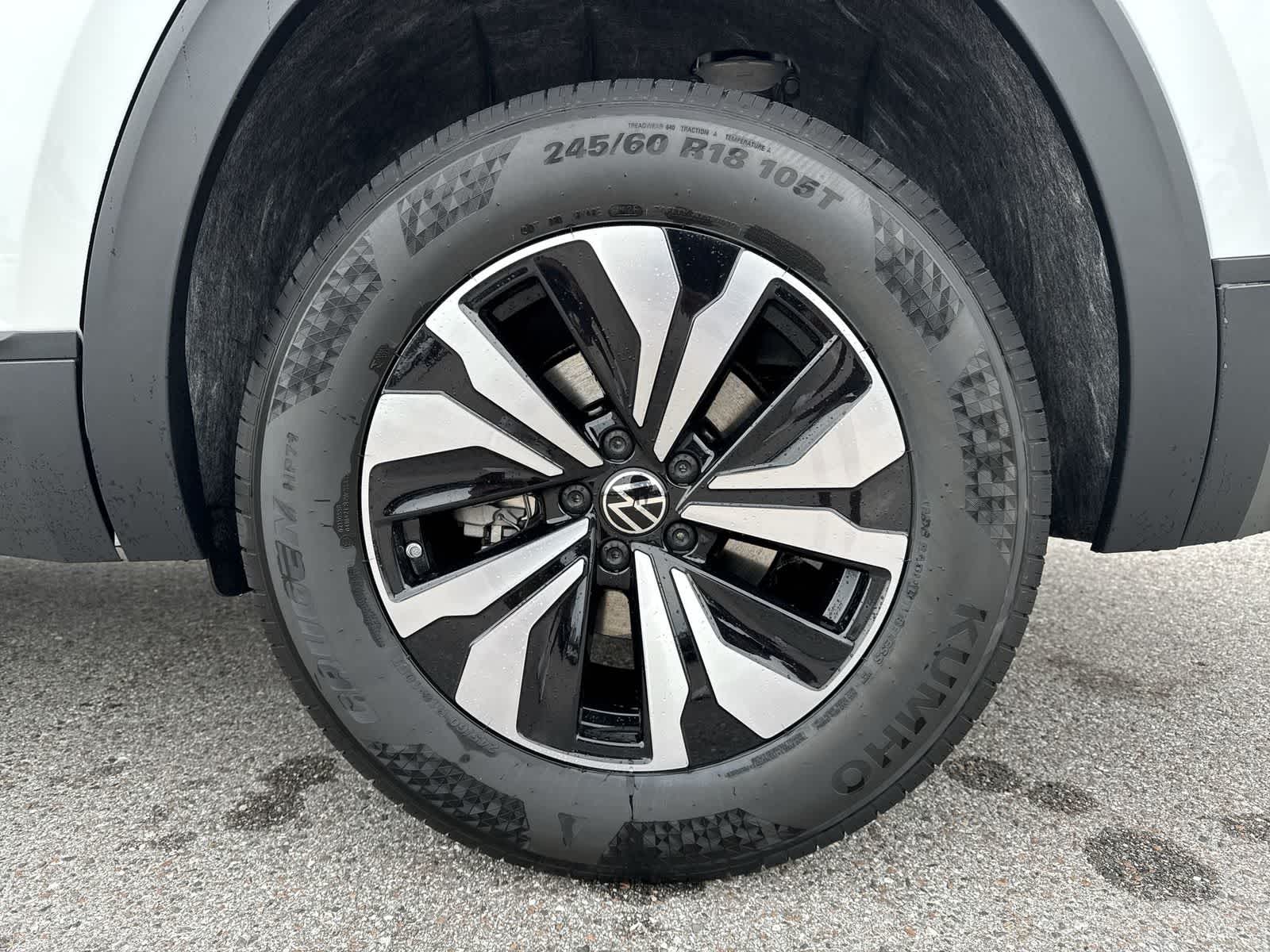 2026 Volkswagen Atlas 2.0T SE