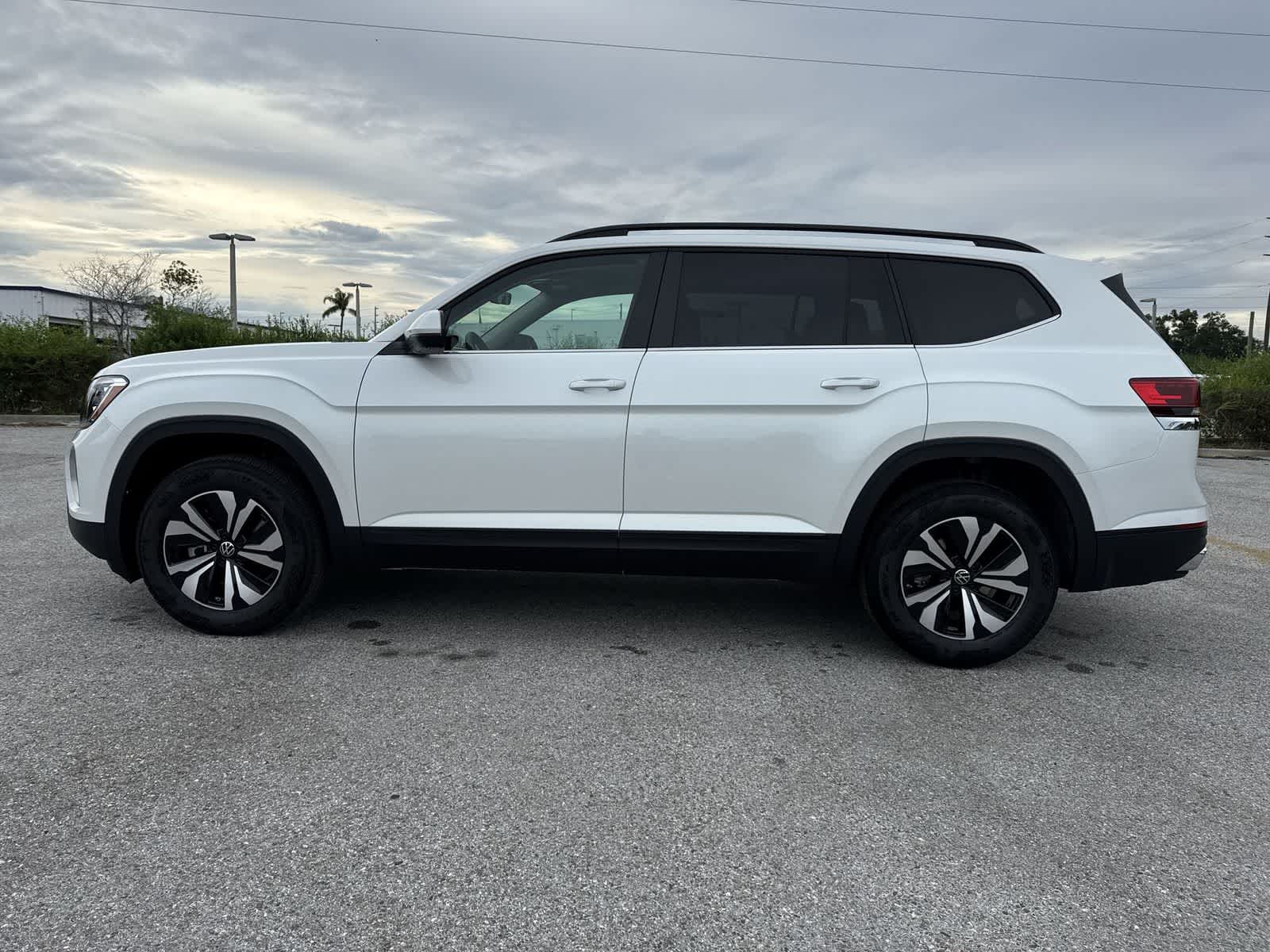 2026 Volkswagen Atlas 2.0T SE