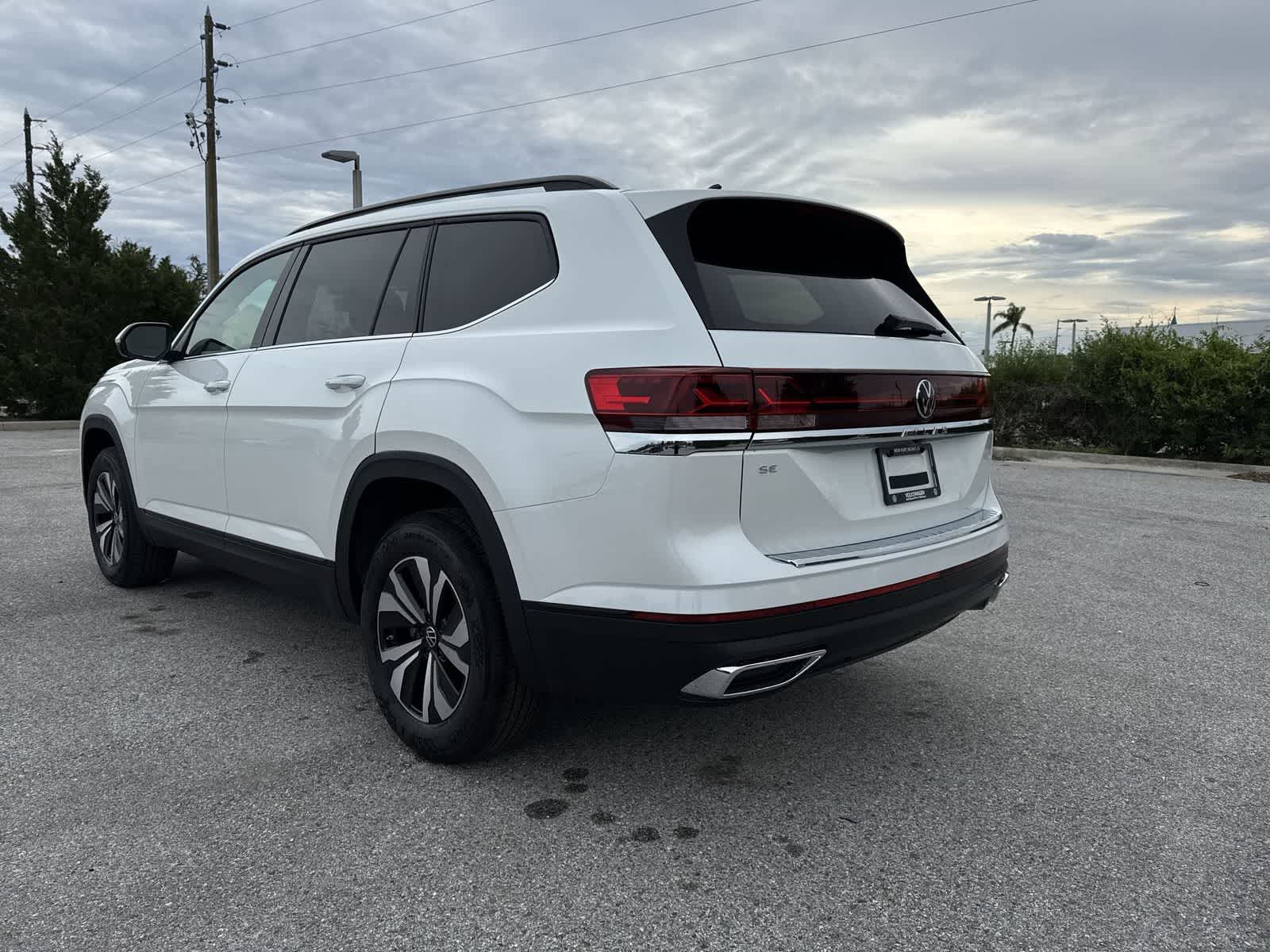 2026 Volkswagen Atlas 2.0T SE
