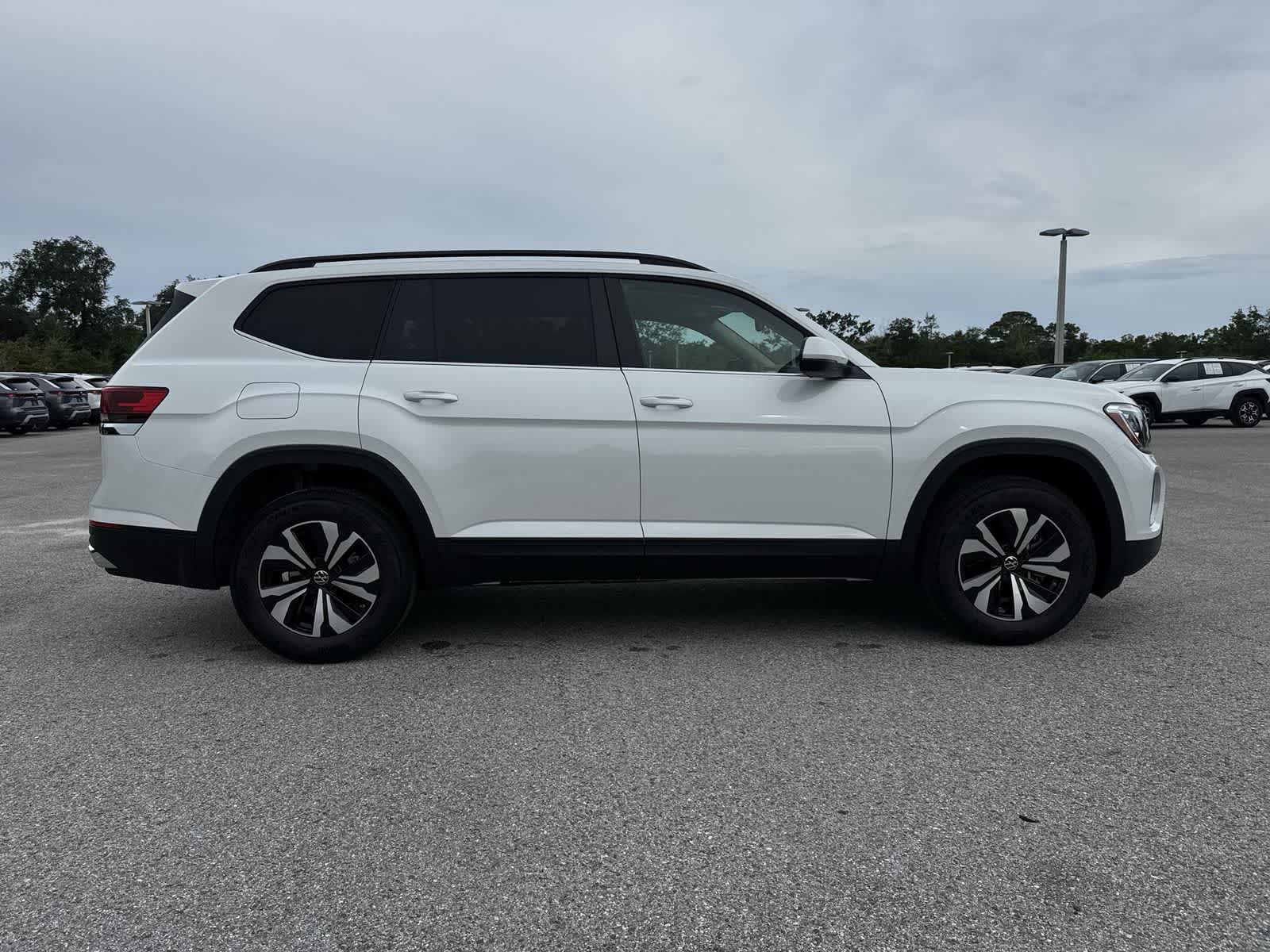 2026 Volkswagen Atlas 2.0T SE