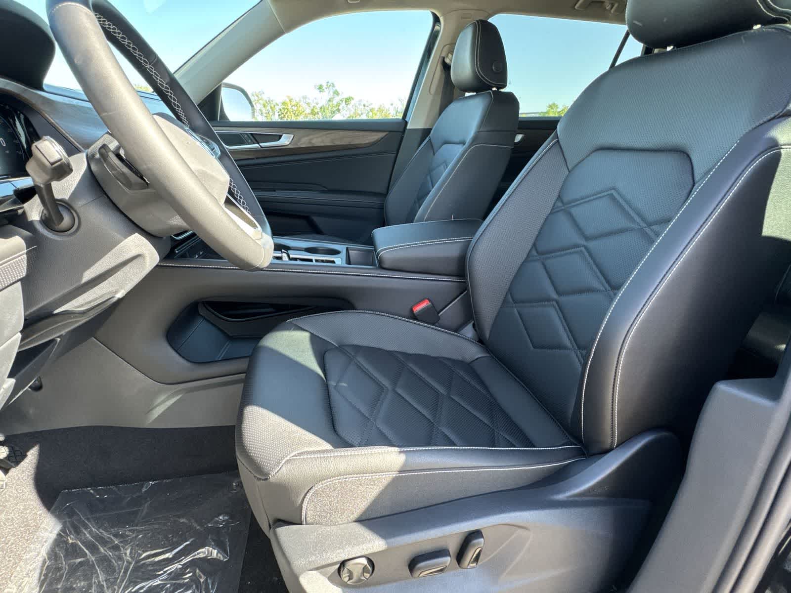 2026 Volkswagen Atlas 2.0T SE