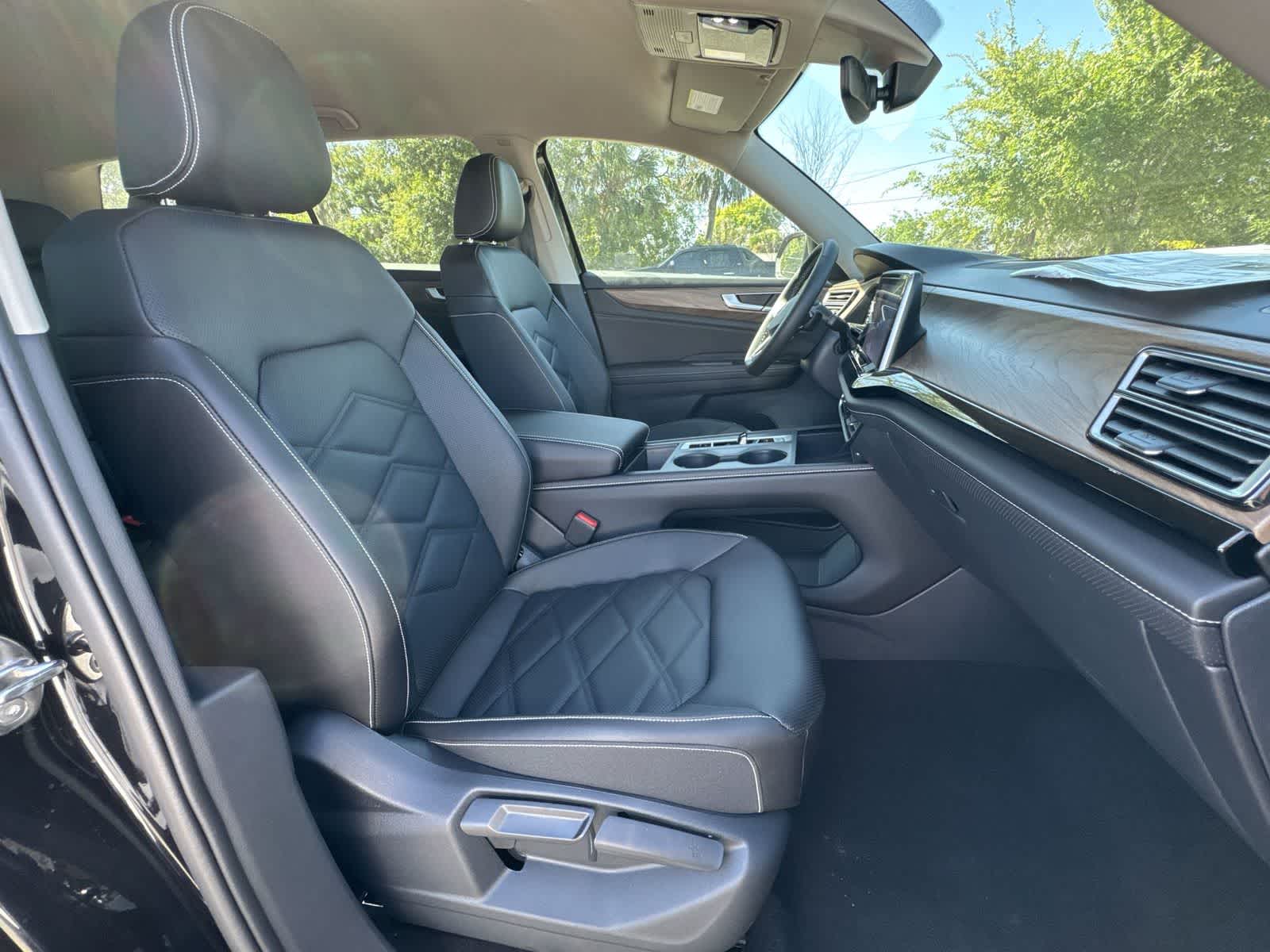 2026 Volkswagen Atlas 2.0T SE