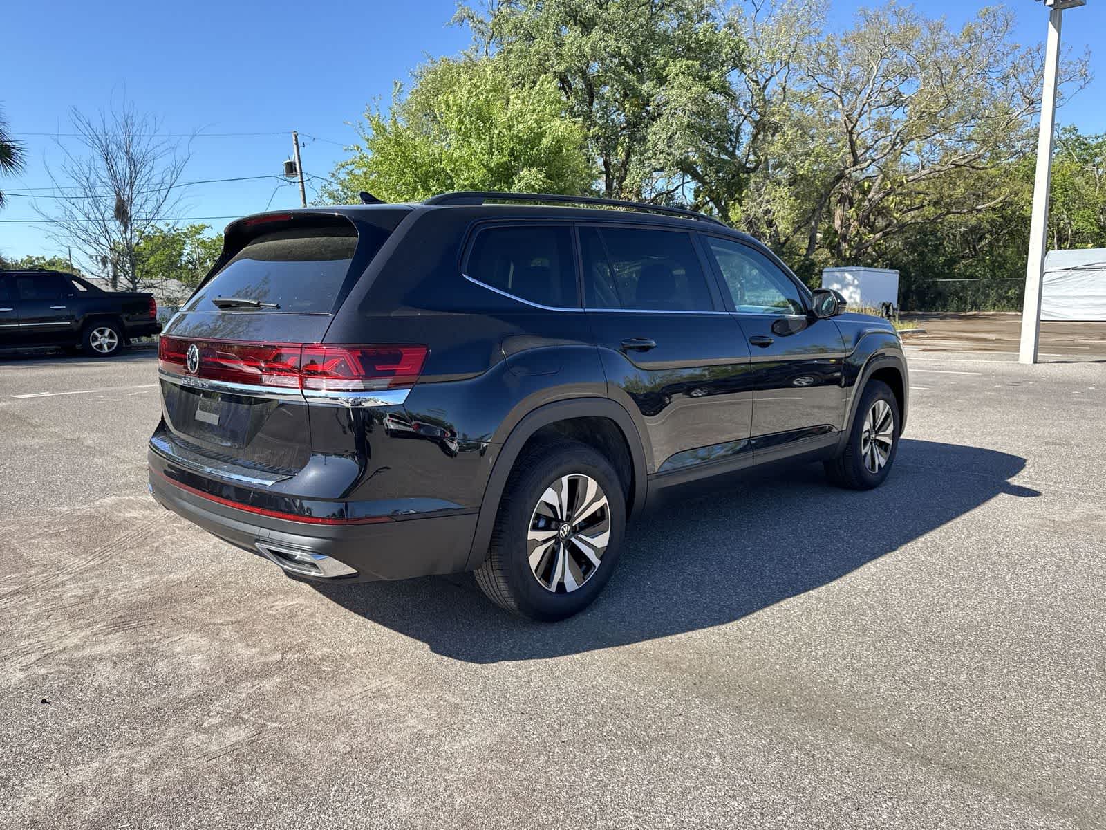 2026 Volkswagen Atlas 2.0T SE