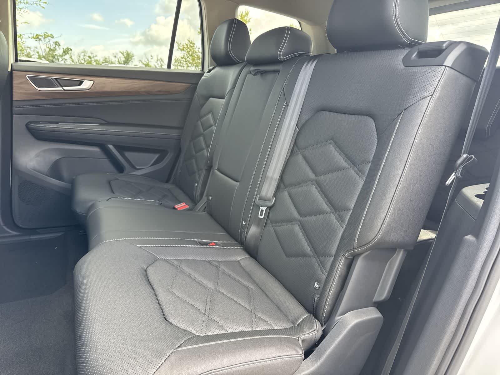 2026 Volkswagen Atlas 2.0T SE