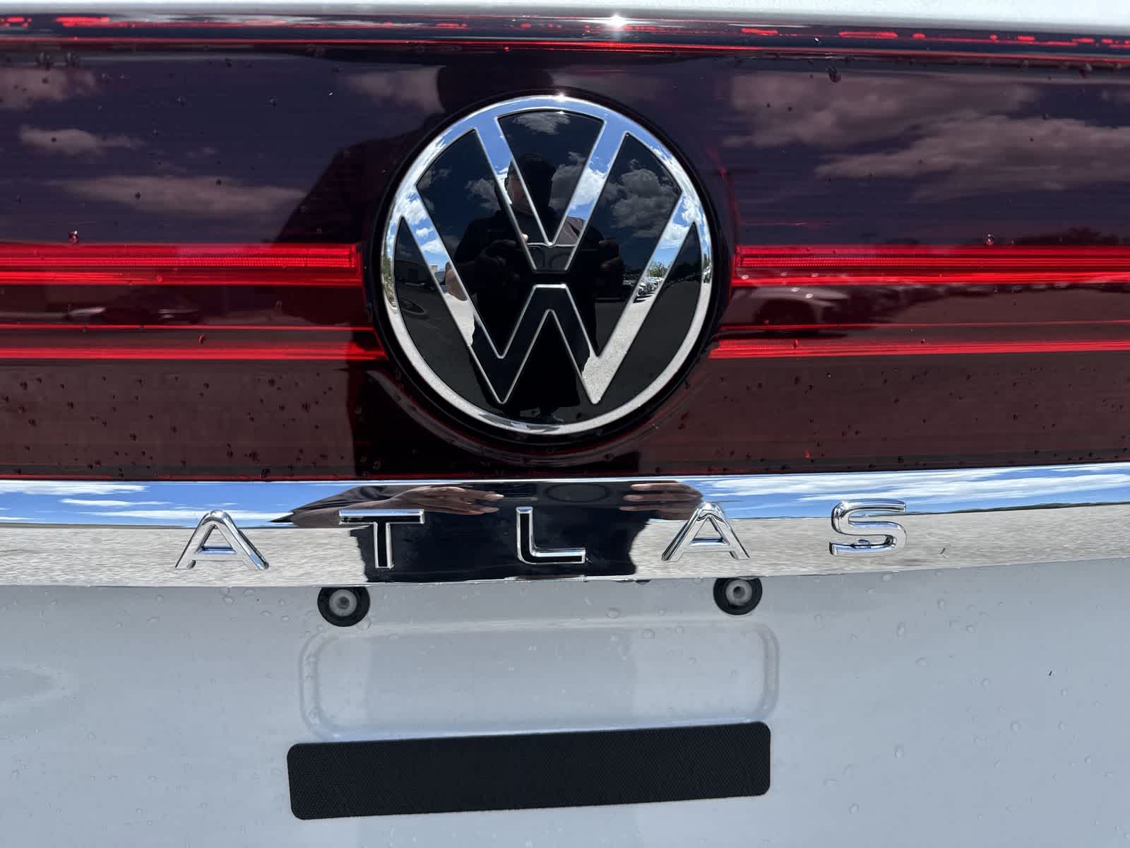 2026 Volkswagen Atlas 2.0T SE